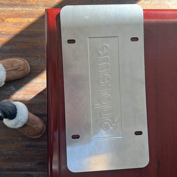 Supreme gold license plate - Picture 2 of 3